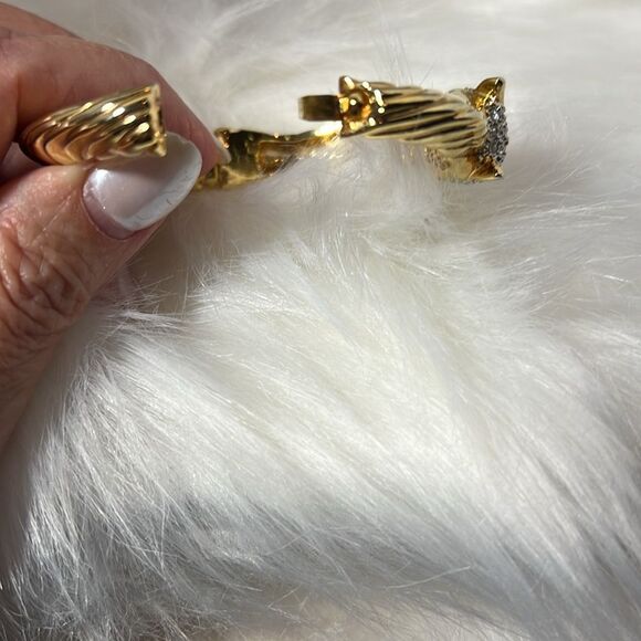 Good Tone Vintage Hinged Bracelet with Rhinestone Jaguars and Green Eyes.WA269 - Picture 3 of 6